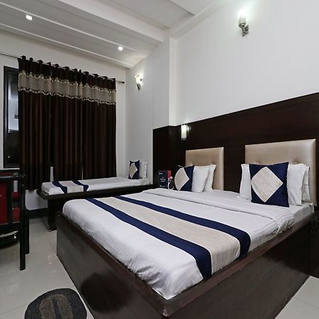 Oyo 9974 Hotel Taj Prince Agra  Buitenkant foto